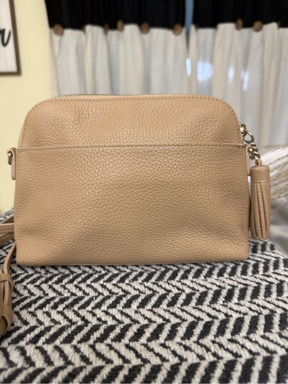 METROCITY Pebbled Leather Crossbody Bag - Picture 2 of 5